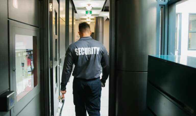 Choosing the Right Security Company for Your Building